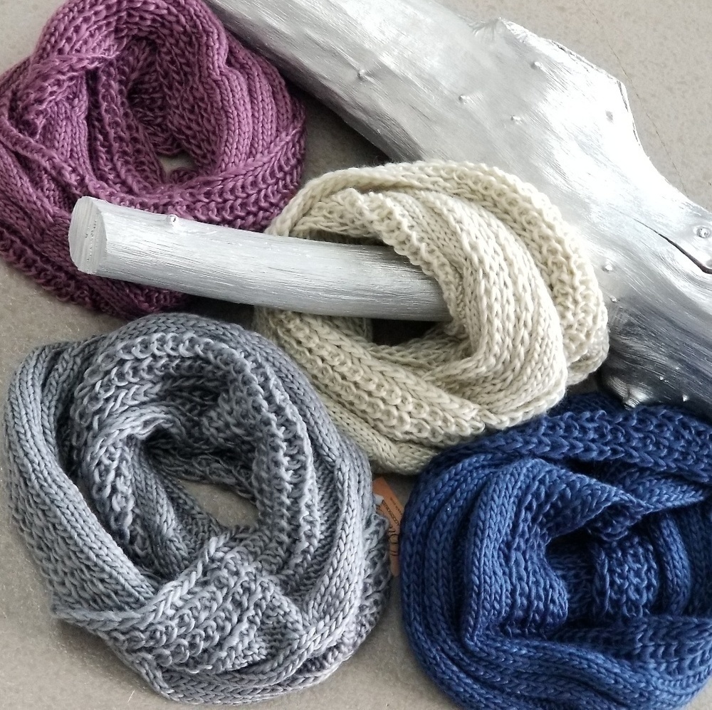 Knit Infinty Scarf